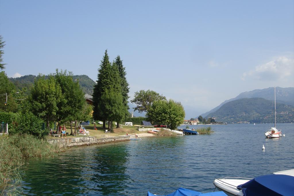 Emy Lake Orta Pella Exterior photo
